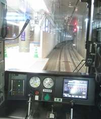 運転席より京都方面線路.jpg